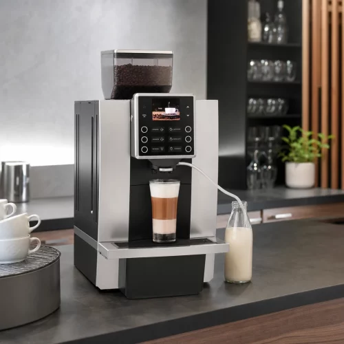 BARTSCHER Kaffeevollautomat KV1 Classic mit flexibler Wasserzufuhr im professionellen Einsatz