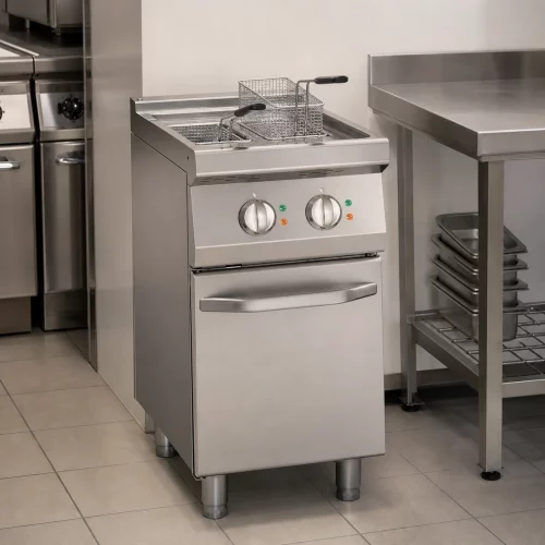 Elektro-Standfritteuse 2 Becken 9 Liter im professionellen Einsatz