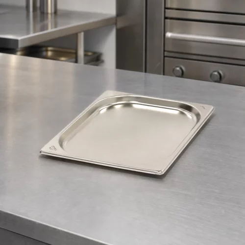 Gastro Gastronormbehälter - 1/2 GN - 2 cm Tief - Edelstahl im professionellen Einsatz