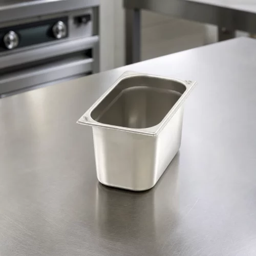 Gastro Gastronormbehälter - 1/4 GN - 15 cm Tief - Edelstahl im professionellen Einsatz